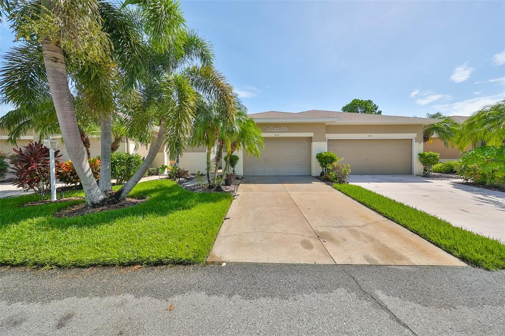 Picture of 633 Tremont Greens Lane Unit 16, Sun City Center, FL 33573