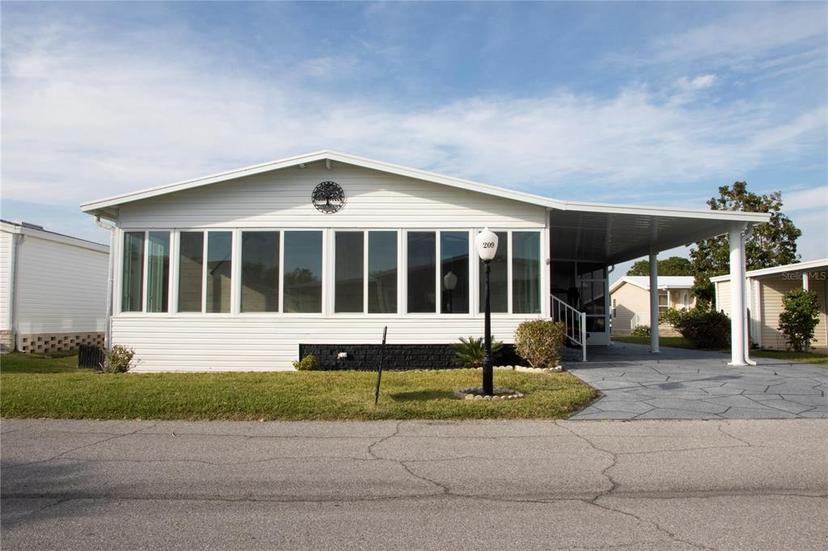 Picture of 209 York Cottage Drive, Haines City FL 33844
