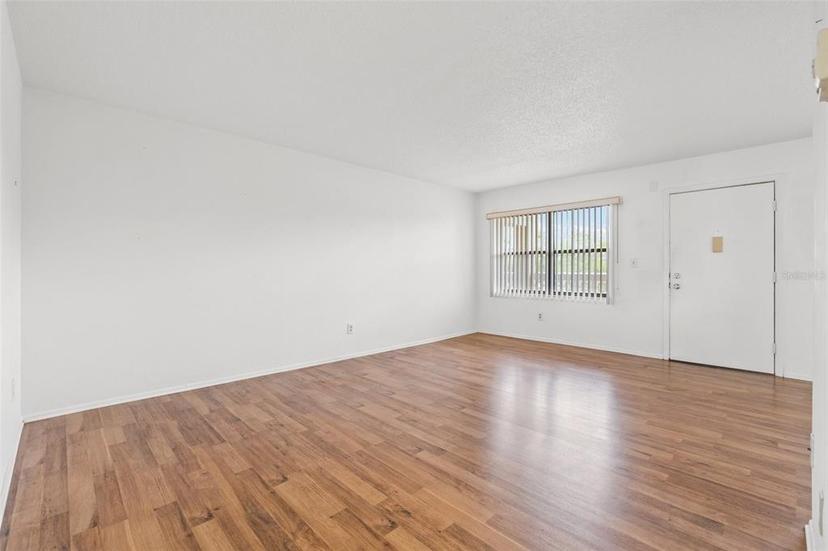 Picture of 5080 Locust Street Ne Unit 329, St Petersburg FL 33703