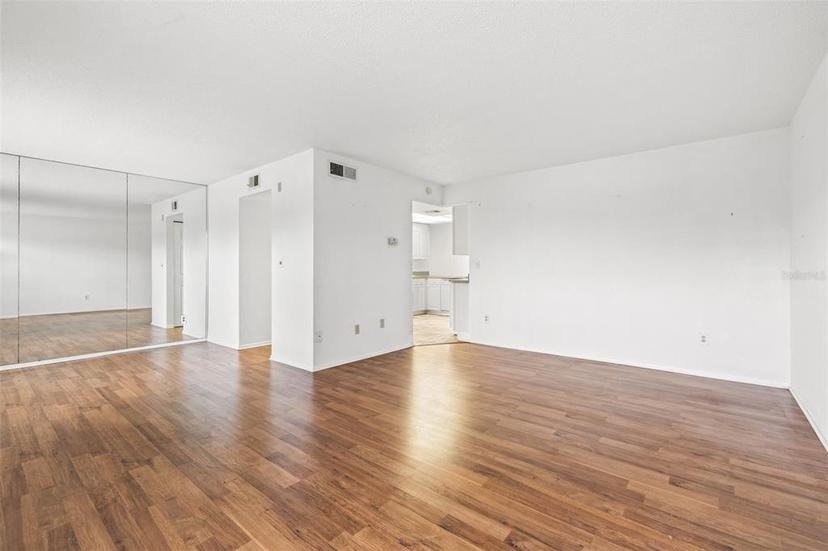 Picture of 5080 Locust Street Ne Unit 329, St Petersburg FL 33703