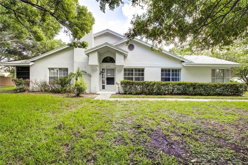 Picture of 2727 Featherstone Drive Unit 2727, Holiday FL 34691