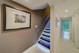 Picture of 105 4Th Avenue Ne Unit 215, St Petersburg, FL 33701