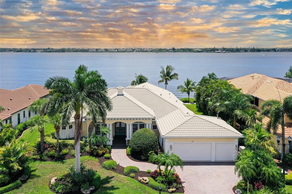 Picture of 811 Riviera Dunes Way, Palmetto, FL 34221