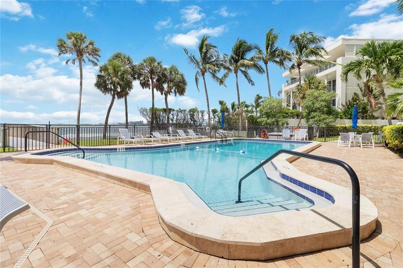 Picture of 4822 Ocean Boulevard Unit 4D, Sarasota FL 34242