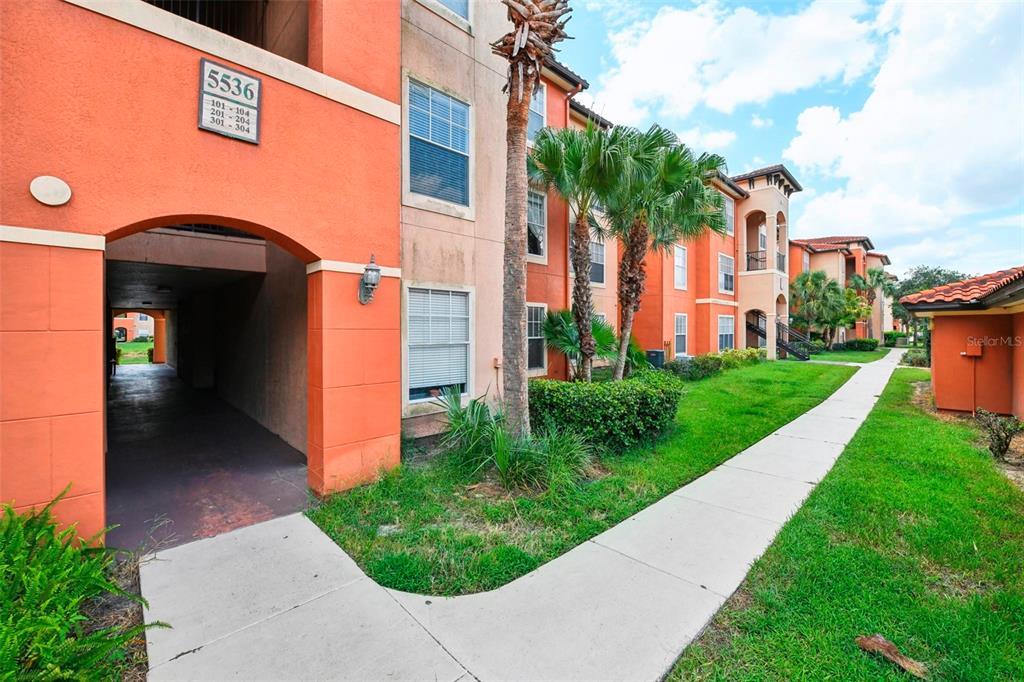 Picture of 5536 Metrowest Boulevard Unit 8-304, Orlando, FL 32811