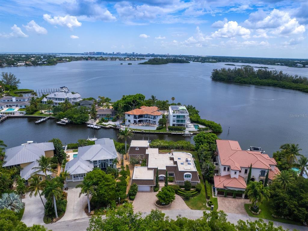 Picture of 815 Tropical Circle, Sarasota, FL 34242