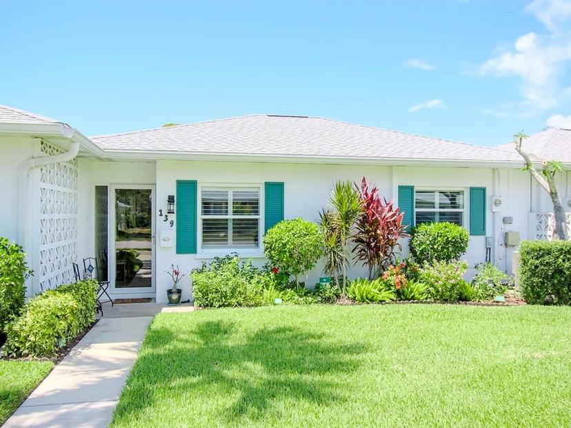 Picture of 139 Field Avenue E Unit 139, Venice FL 34285