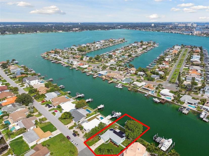 Picture of 11600 7Th Street E, Treasure Island FL 33706