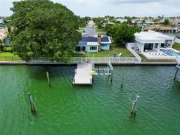 Picture of 11600 7Th Street E, Treasure Island, FL 33706