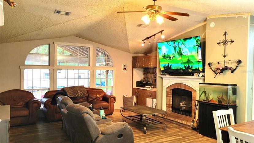 Picture of 16180 Boyette Road