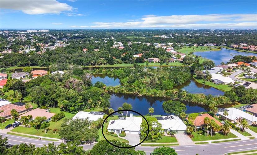 Picture of 490 Lake Of The Woods Drive, Venice FL 34293