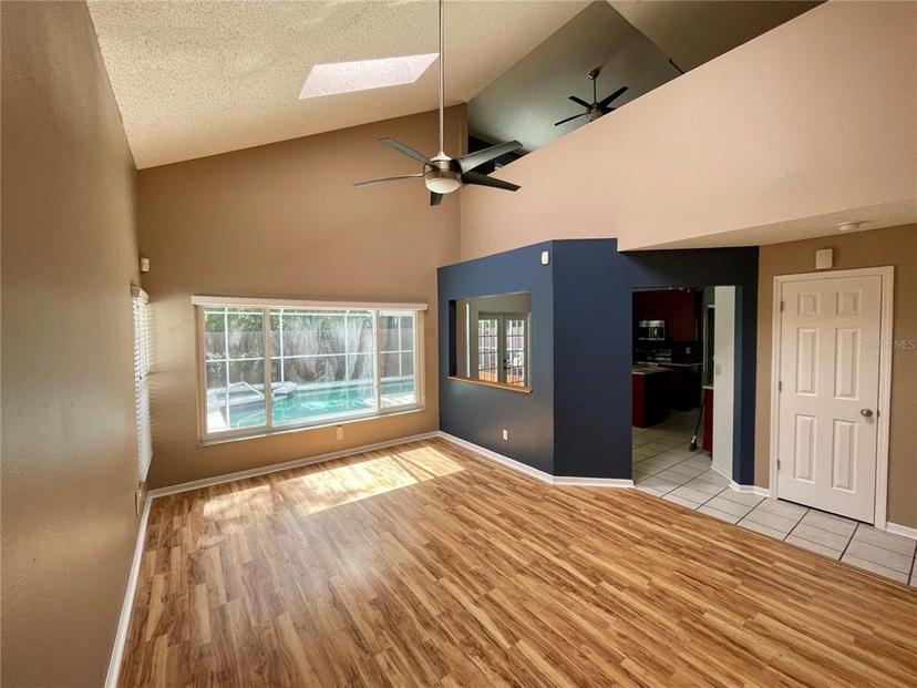 Picture of 4031 Quail Briar Drive, Valrico FL 33596