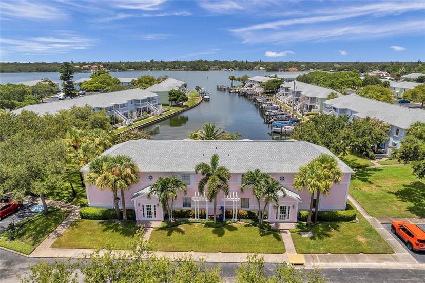 Picture of 5157 Beach Drive Se Unit C, St Petersburg FL 33705