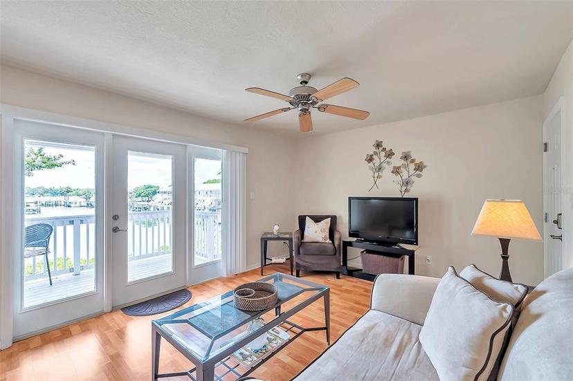 Picture of 5157 Beach Drive Se Unit C, St Petersburg FL 33705