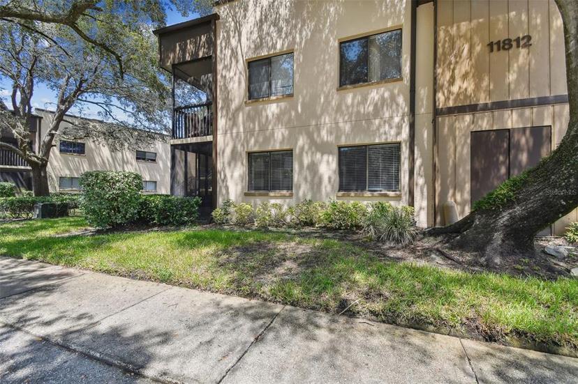 Picture of 11812 Raintree Lake Lane Unit B, Tampa FL 33617