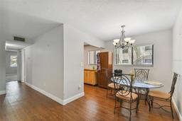 Picture of 11812 Raintree Lake Lane Unit B, Tampa, FL 33617