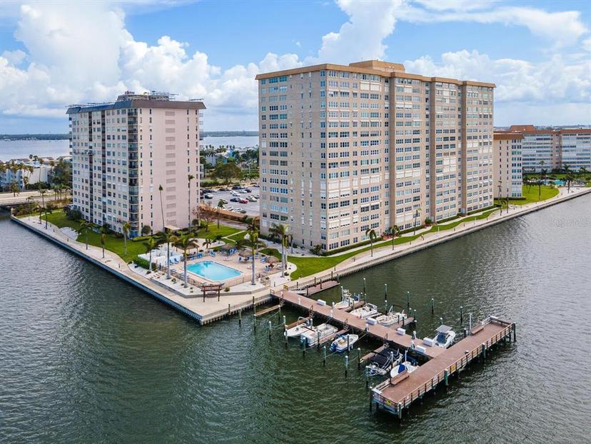 Picture of 5200 Brittany Drive S Unit 602, St Petersburg FL 33715