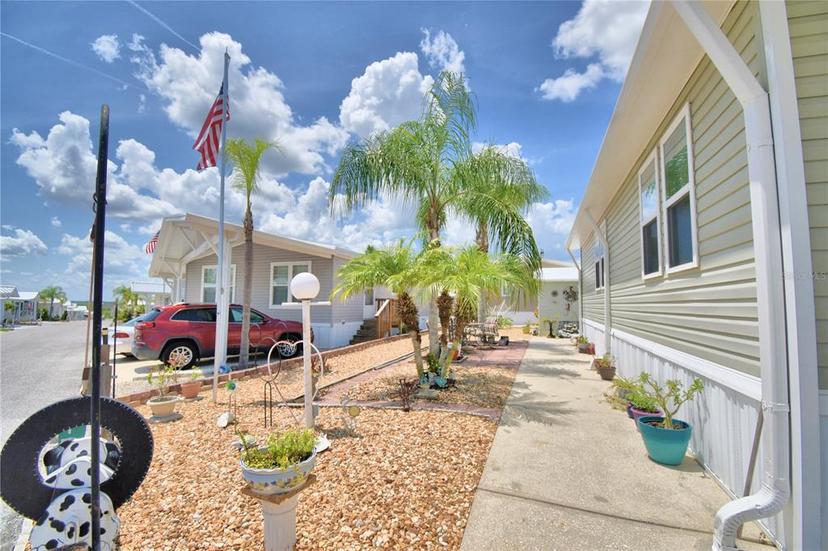 Picture of 251 Patterson Road Unit I58, Haines City FL 33844