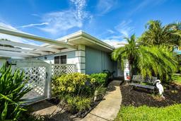 Picture of 126 Wexford Way Unit 118, Venice, FL 34293