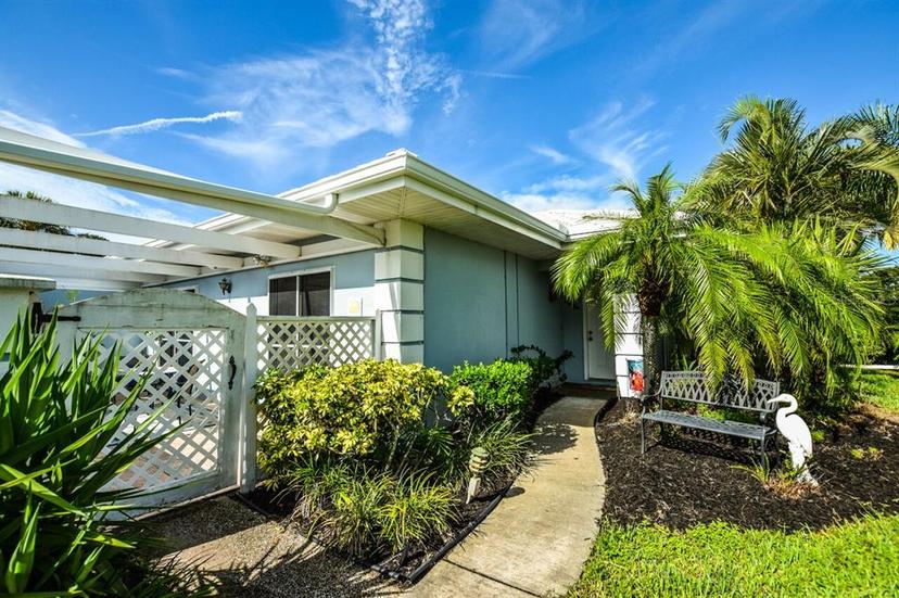 Picture of 126 Wexford Way Unit 118, Venice FL 34293