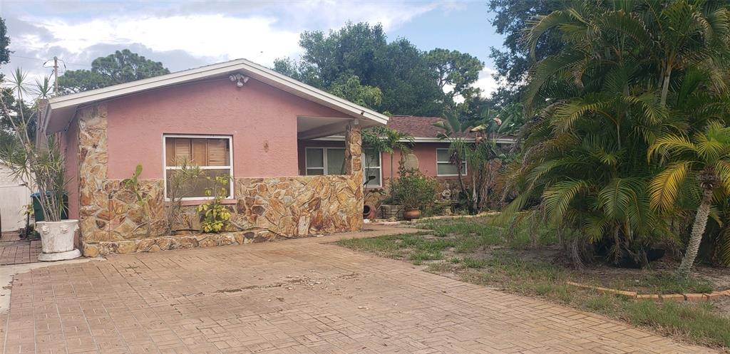 Picture of 8665 Mockingbird Lane, Seminole, FL 33777