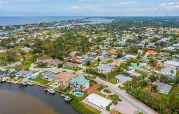 Picture of 612 Albee Road W, Nokomis, FL 34275