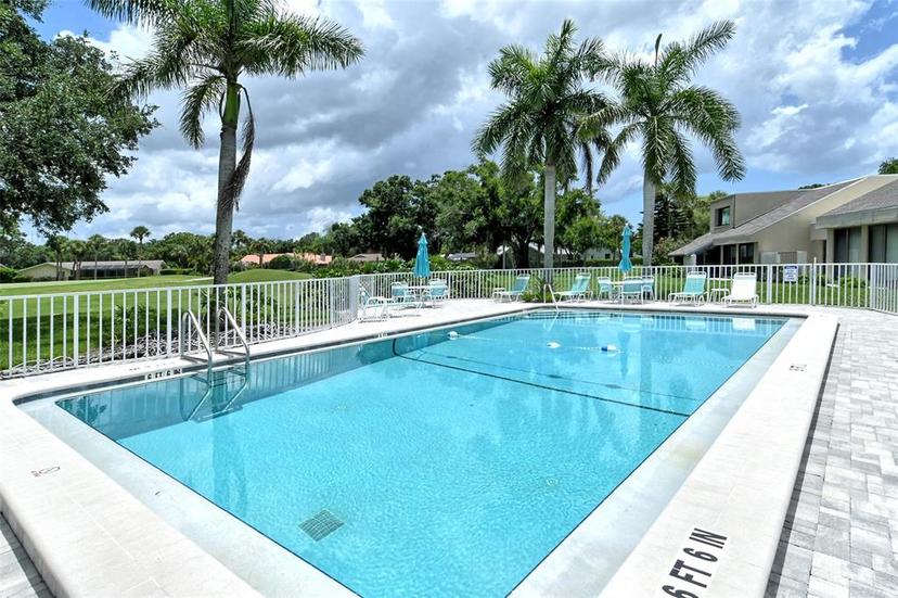 Picture of 2517 Glebe Farm Close Unit H-2, Sarasota FL 34235
