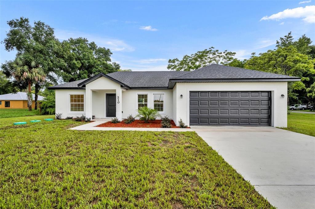 Picture of 210 E Baxter Street, De Leon Springs, FL 32130