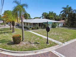 Picture of 7979 Garden Drive N, St Petersburg, FL 33710