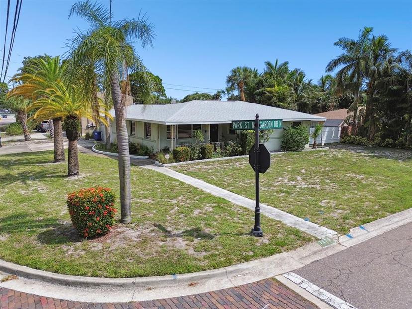 Picture of 7979 Garden Drive N, St Petersburg FL 33710