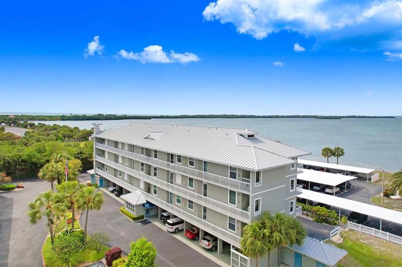 Picture of 7 Island Park Place Unit 304, Dunedin FL 34698