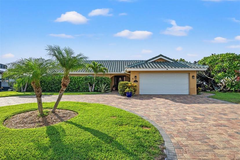 Picture of 1948 Carolina Avenue Ne, St Petersburg FL 33703