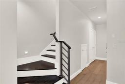 Picture of 137 S Park Avenue, Winter Garden, FL 34787