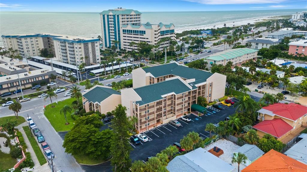 Picture of 845 Benjamin Franklin Drive Unit 202, Sarasota, FL 34236