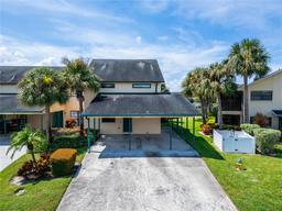 Picture of 636 Yardarm Drive Unit 636, Apollo Beach, FL 33572