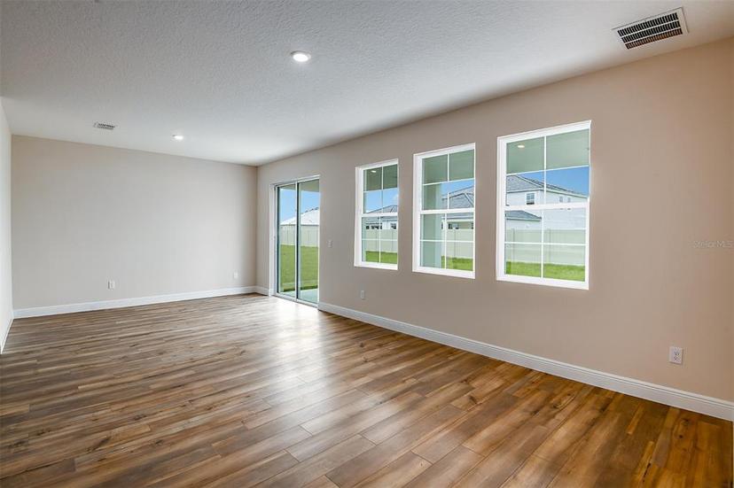 Picture of 10304 Surrey Rose Drive, San Antonio FL 33576