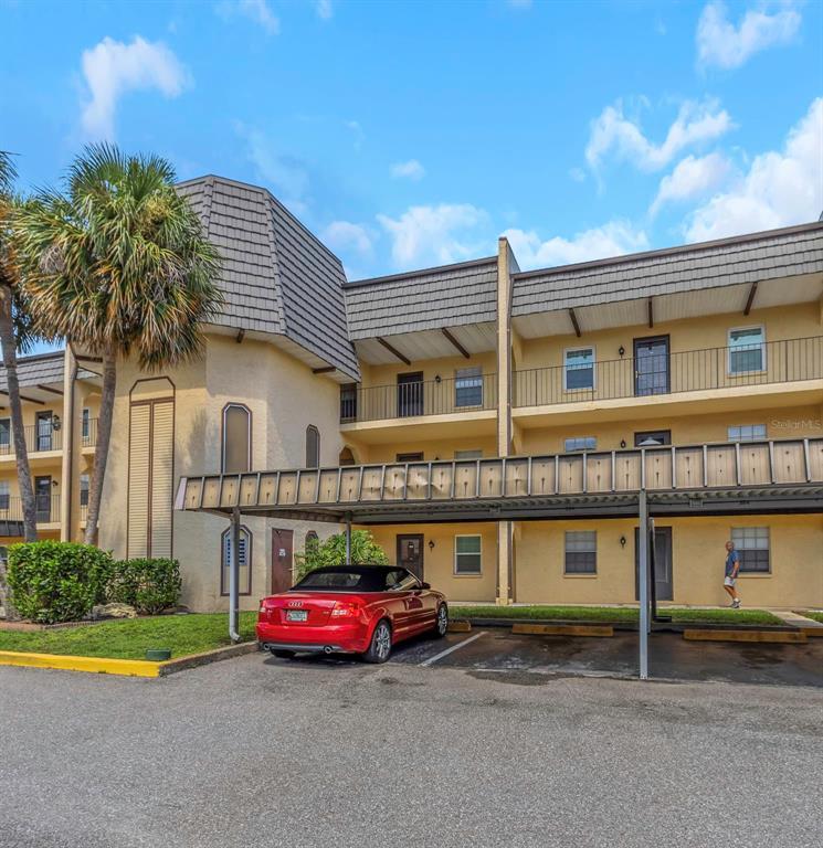 Picture of 8699 Bardmoor Boulevard Unit 304, Seminole, FL 33777