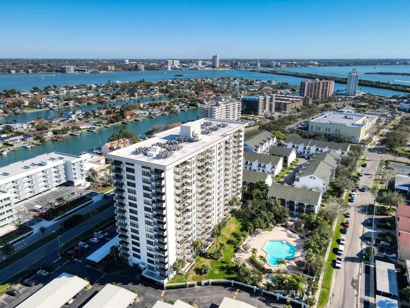 Picture of 400 Island Way Unit 308, Clearwater FL 33767