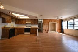 Picture of 10223 Us Highway 301, Dade City, FL 33525