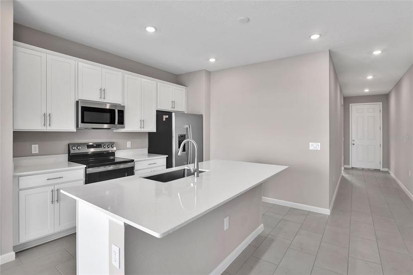 Picture of 830 Ballantyne Drive, Lake Wales FL 33898