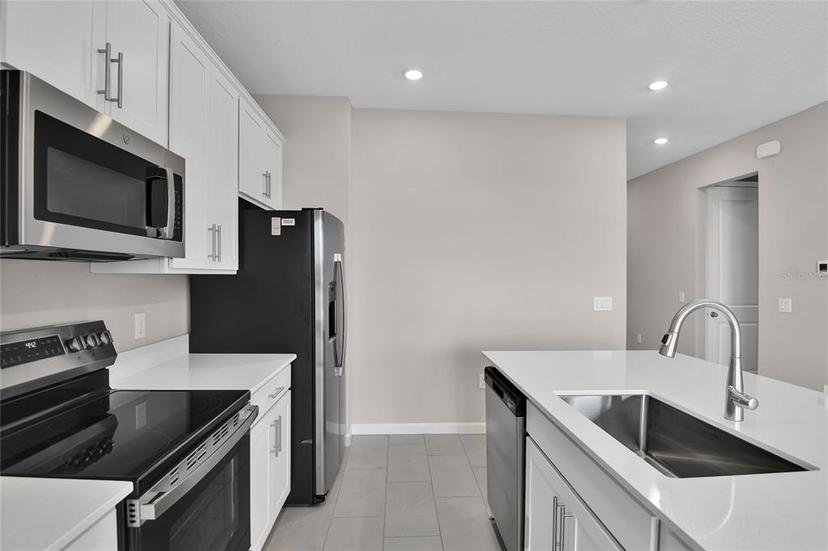 Picture of 830 Ballantyne Drive, Lake Wales FL 33898