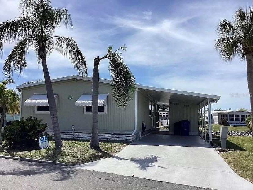 Picture of 614 Cervina Drive, Venice FL 34285