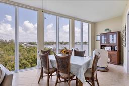 Picture of 1375 Beach Road Unit 210, Englewood, FL 34223
