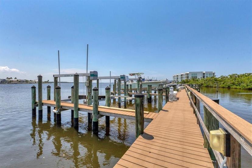 Picture of 1375 Beach Road Unit 210, Englewood FL 34223