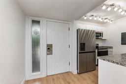 Picture of 832 Pinewood Court Unit 832, Haines City, FL 33844