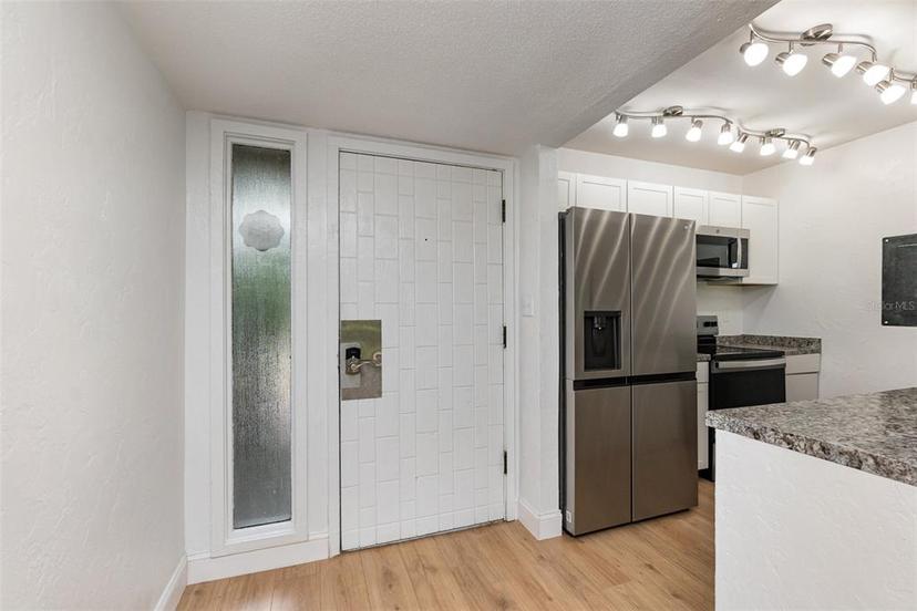 Picture of 832 Pinewood Court Unit 832, Haines City FL 33844