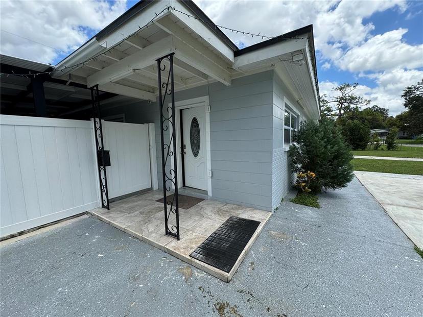 Picture of 2702 Campus Hill Drive, Tampa FL 33612