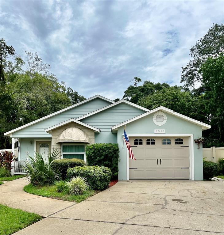 Picture of 2021 Donnelly Place, Mount Dora, FL 32757