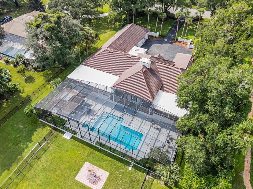 Picture of 1306 Sweetwater Club Boulevard, Longwood FL 32779