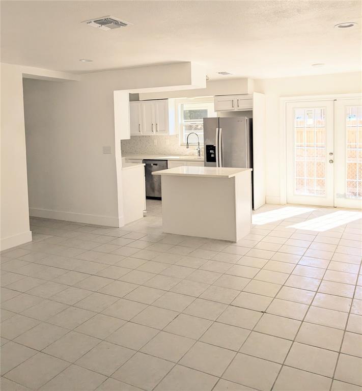 Picture of 1800 Montana Avenue Ne, St Petersburg FL 33703